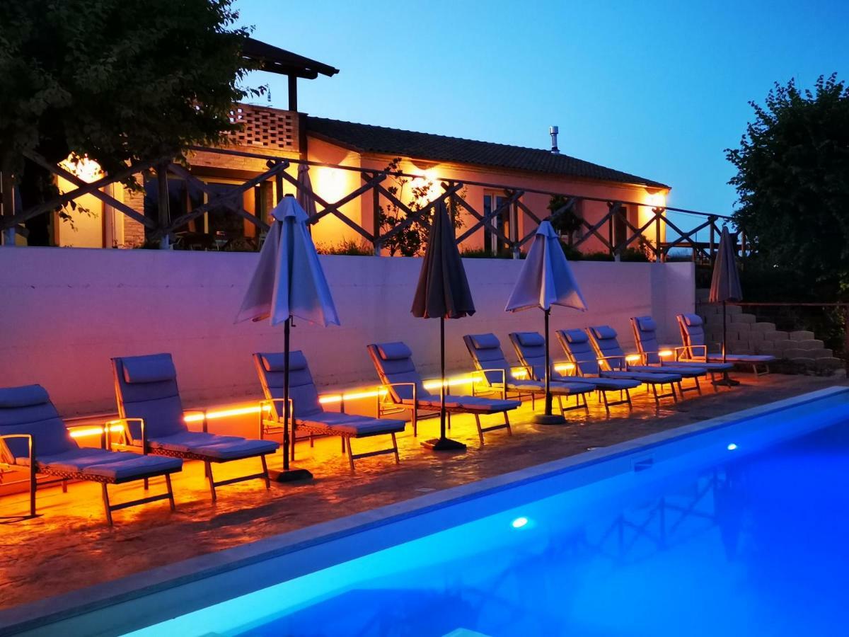 B&B Ceresa - Country House Loreto Bagian luar foto